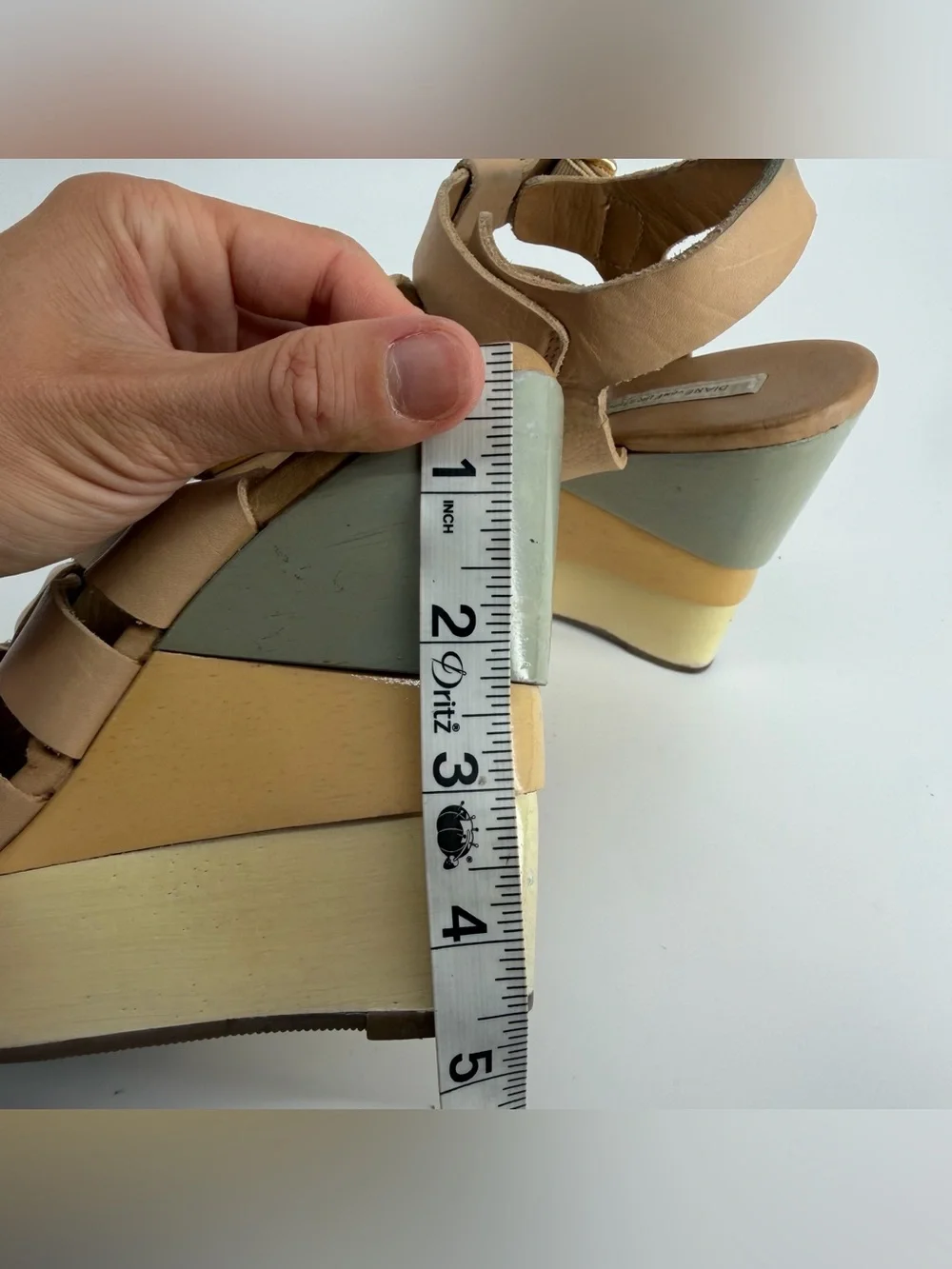 Diane von Furstenberg DVF Tan Leather Strappy Wedge Platform Sandals Size 5.5